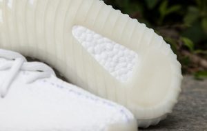 Yeezy  Boost 350 V2 Triple White - Image 6