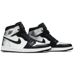 Wmns Air Jordan 1 Retro High OG Silver Toe - Image 3