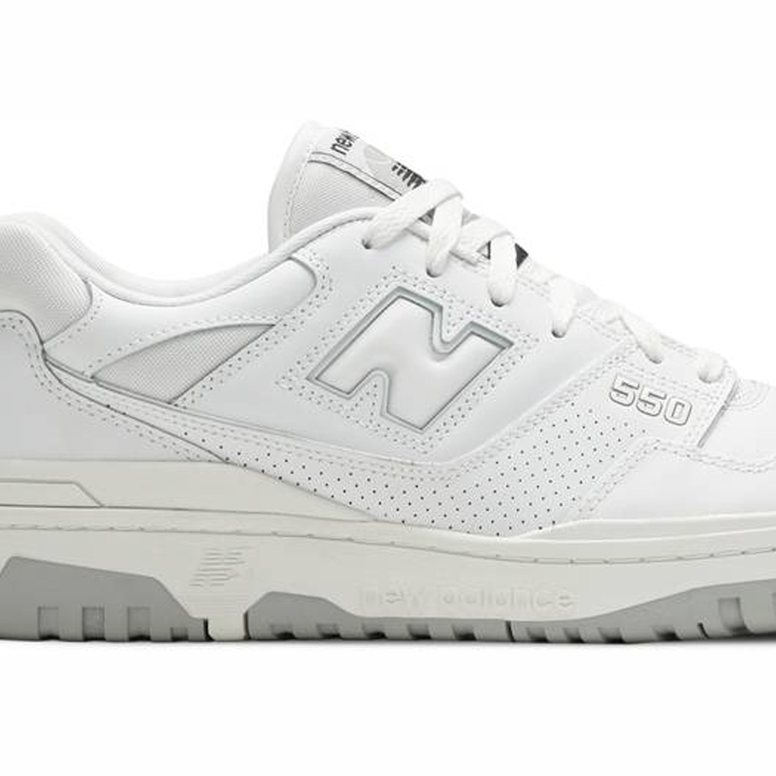 gray and white new balance shoes