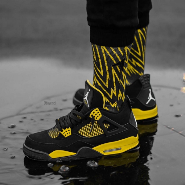 jordan 4 thunder 2012