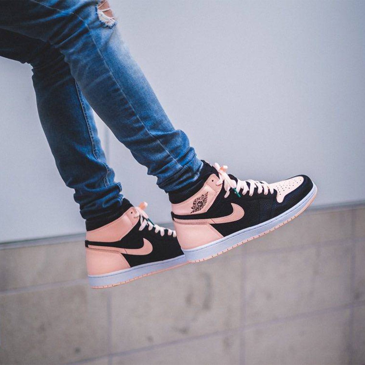Air Jordan 1 Retro High OG Crimson Tint - Image 6