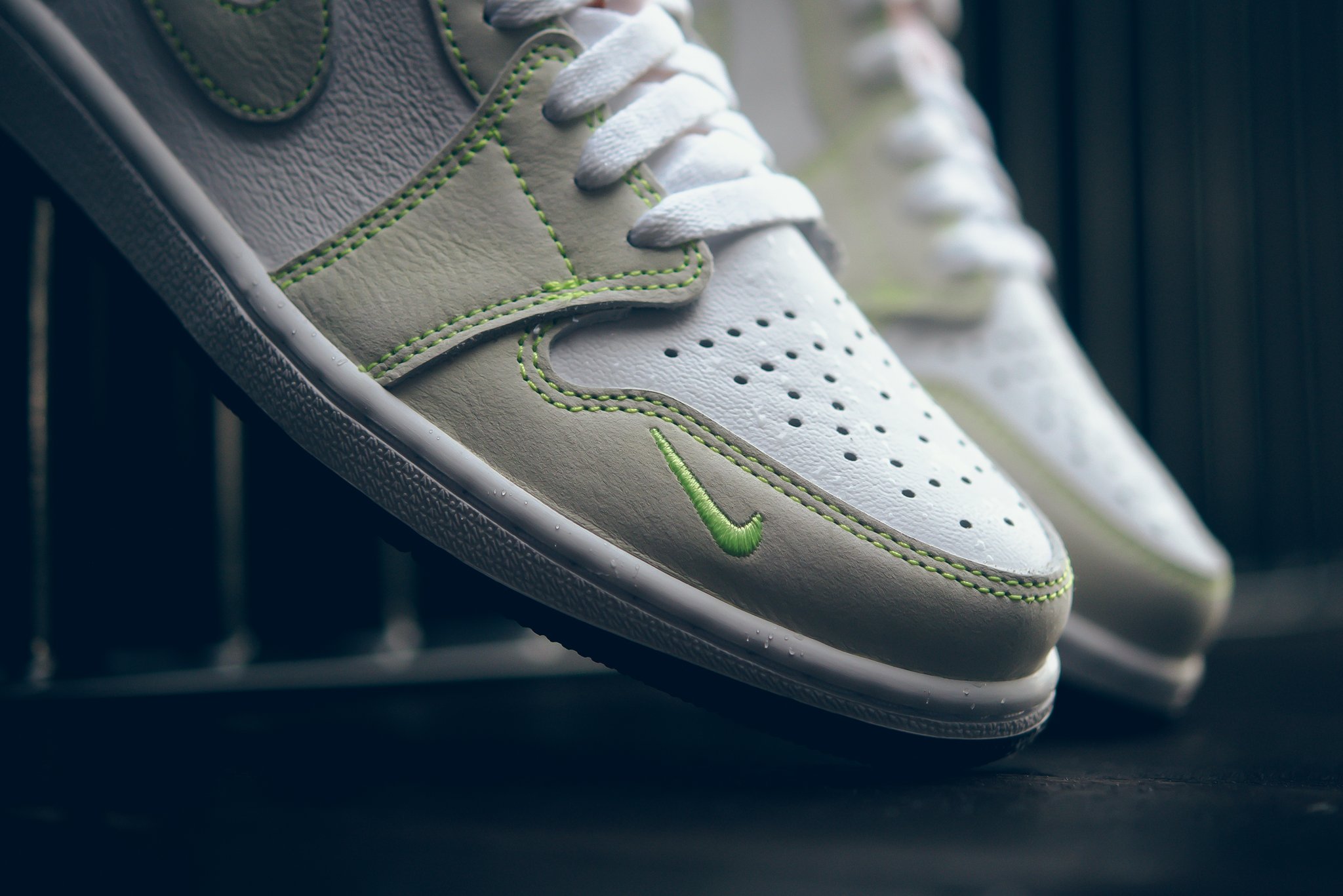 aj1 low ghost green