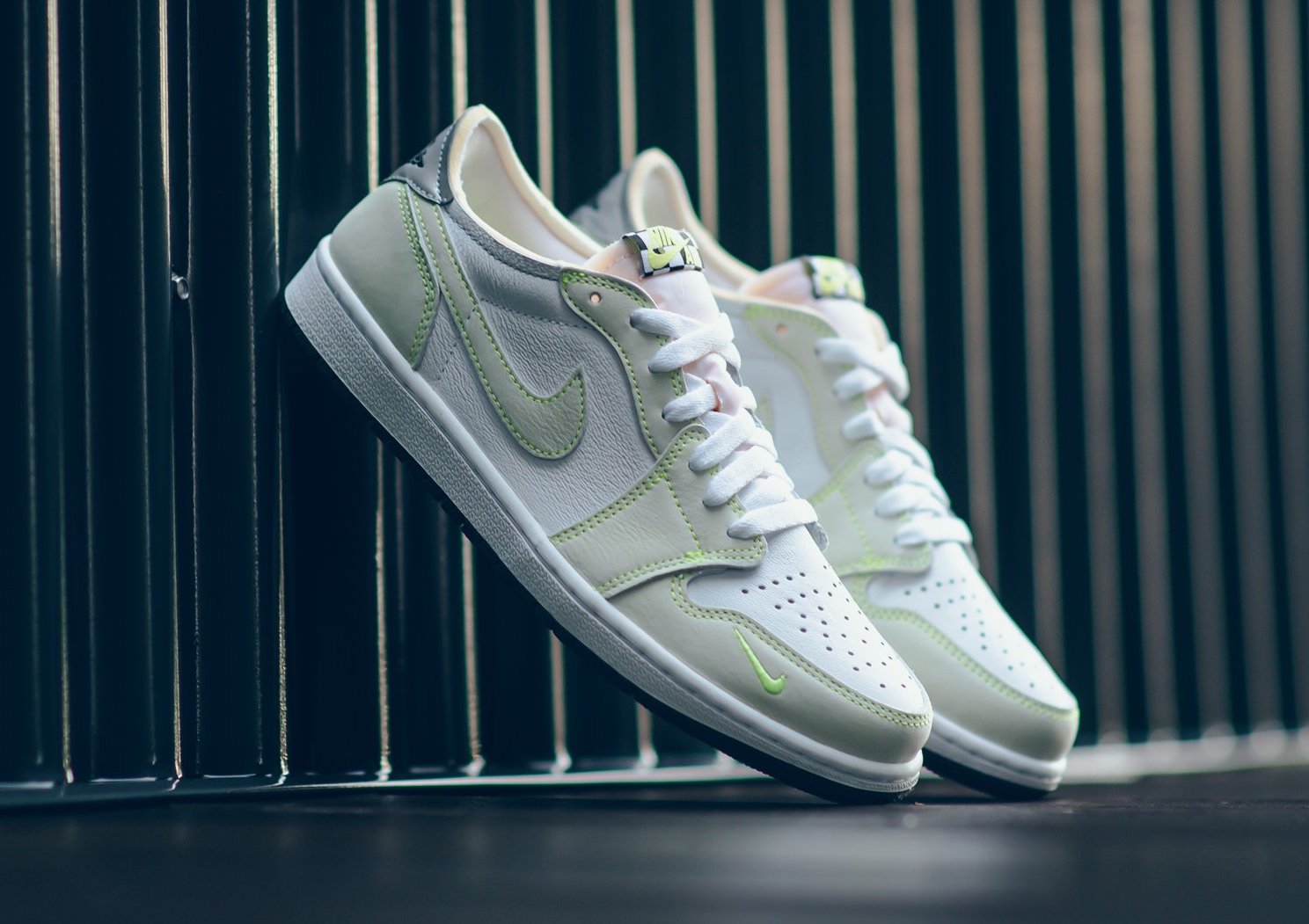 aj1 low ghost green