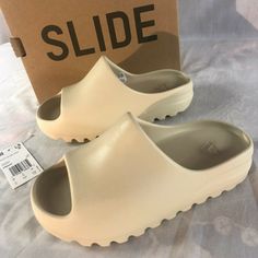 Yeezy Slide “Pure” photo review