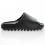 Yeezy Slide Black - Image 6