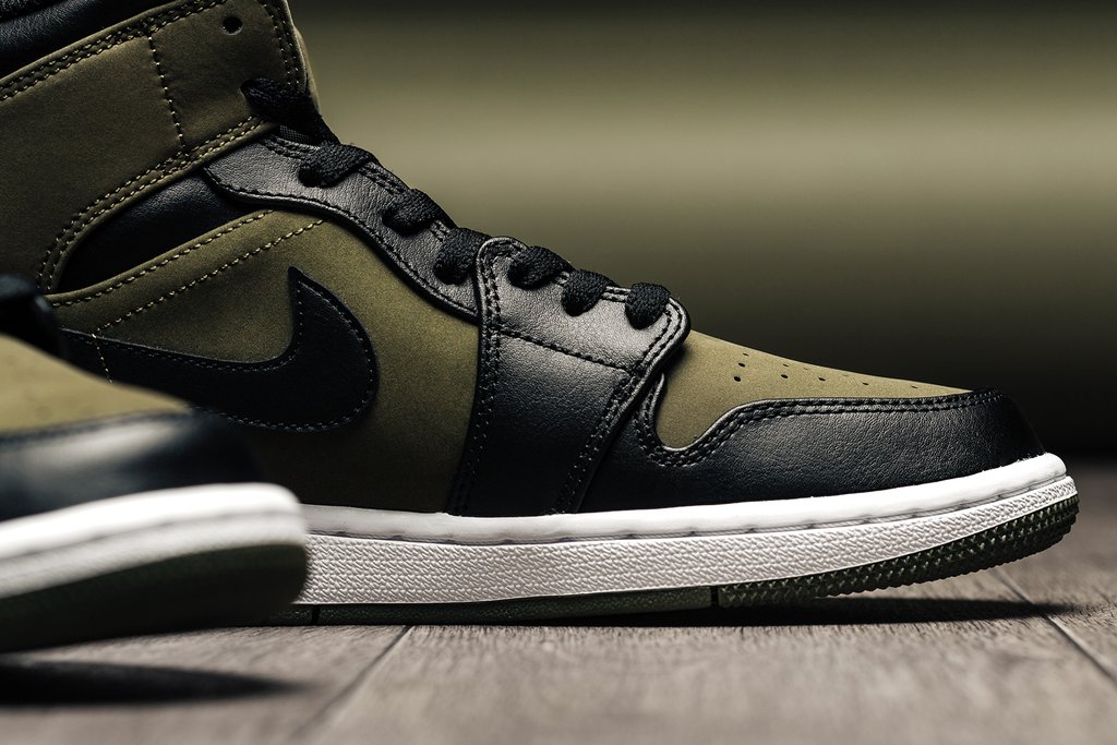 Air-Jordan-1-Mid-Olive-Canvas-