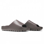 Yeezy Slides 'Soot' - Image 4