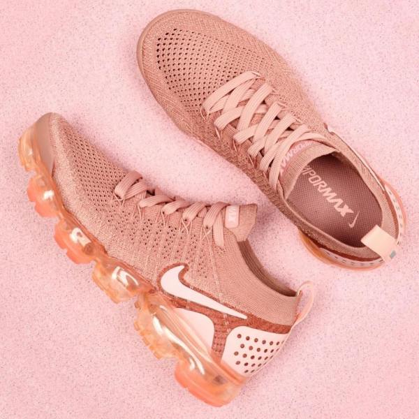 nike-VaporMax-in-rust-pink-