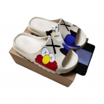 YEEZY SLIDE X KAWS TERBARU LUCU - Image 4