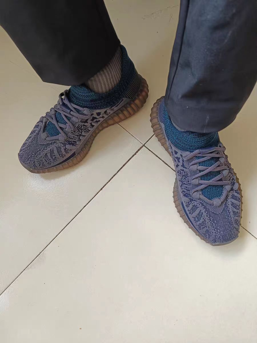 Yeezy Boost 350 V2 CMPCT Slate Deep Blue photo review
