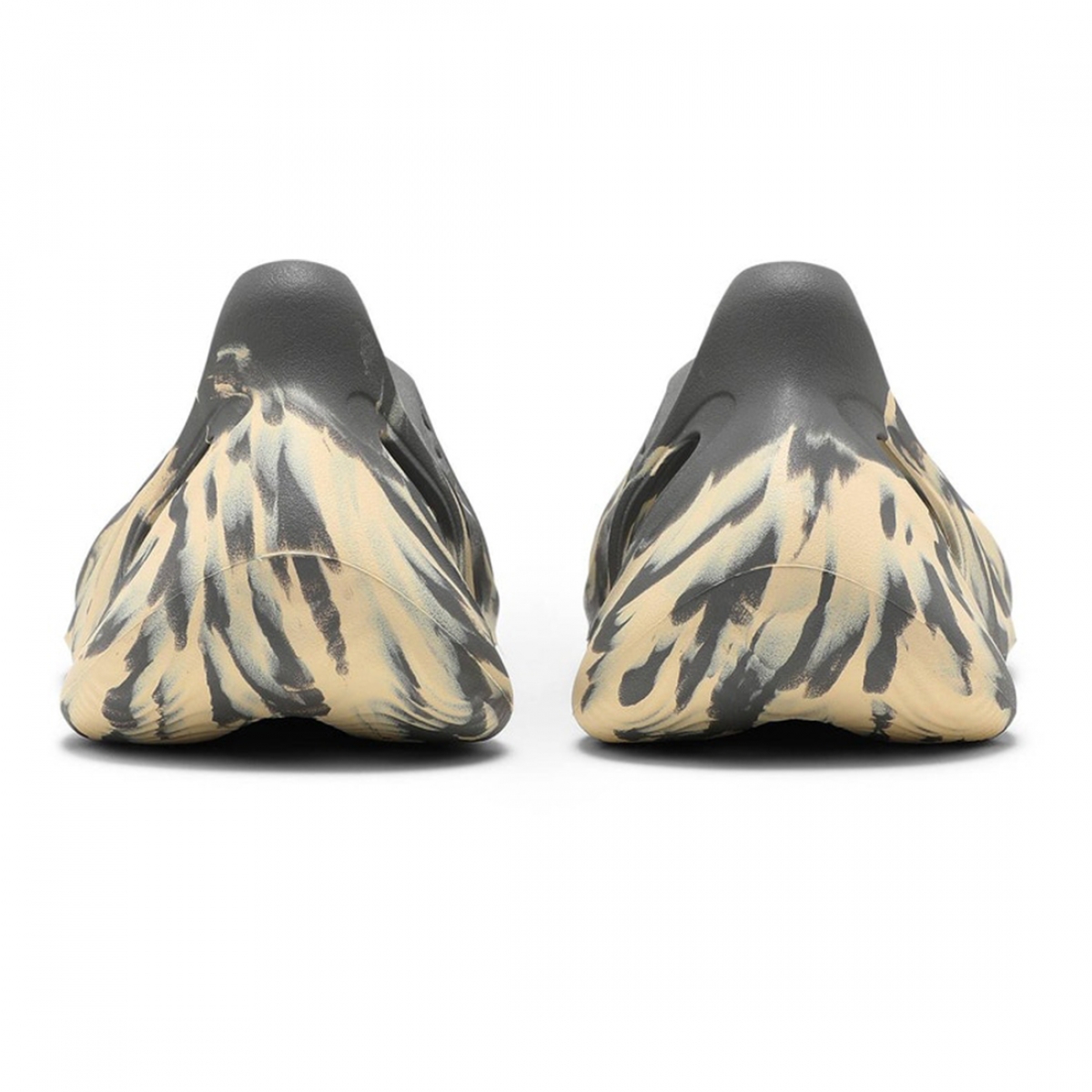 Yeezy Foam Runner MXT Moon Grey - Image 6