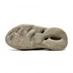 Yeezy Foam Runner Stone Sage - Image 5