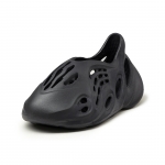 Yeezy Foam Runner Onyx Black - Image 5