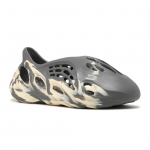 Yeezy Foam Runner MXT Moon Grey - Image 4