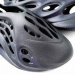 Yeezy Foam Runner Mineral Blue - Image 6