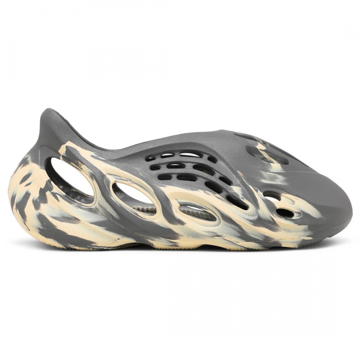 Yeezy Foam Runner MXT Moon Grey - Image 3