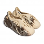 Yeezy Foam Runner MX Cream Clay - Image 3