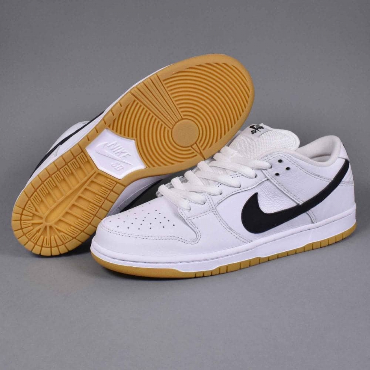 dunk low orange label