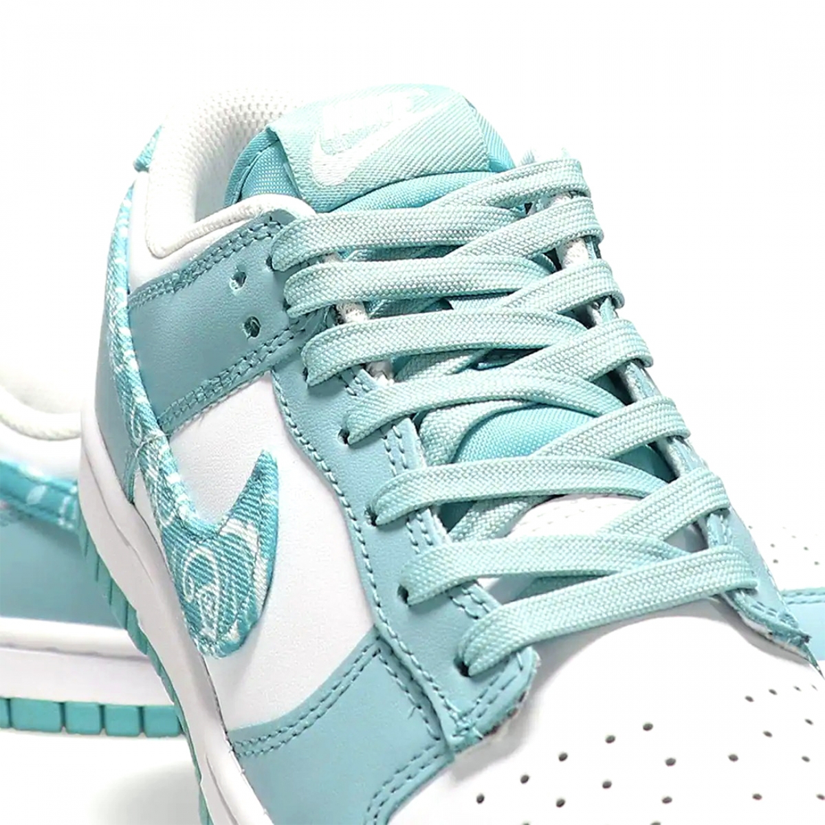 Nike Wmns Dunk Low Blue Paisley - Image 8