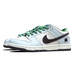 Nike Dunk Low Premium SB Maple Leaf - Image 2