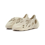 YEEZY FOAM RUNNER KIDS SAND - Image 2