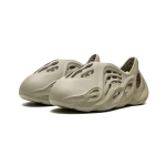 YEEZY FOAM RUNNER KIDS STONE SAGE - Image 2