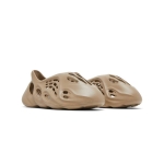 YEEZY FOAM RUNNER KIDS MIST - Image 3