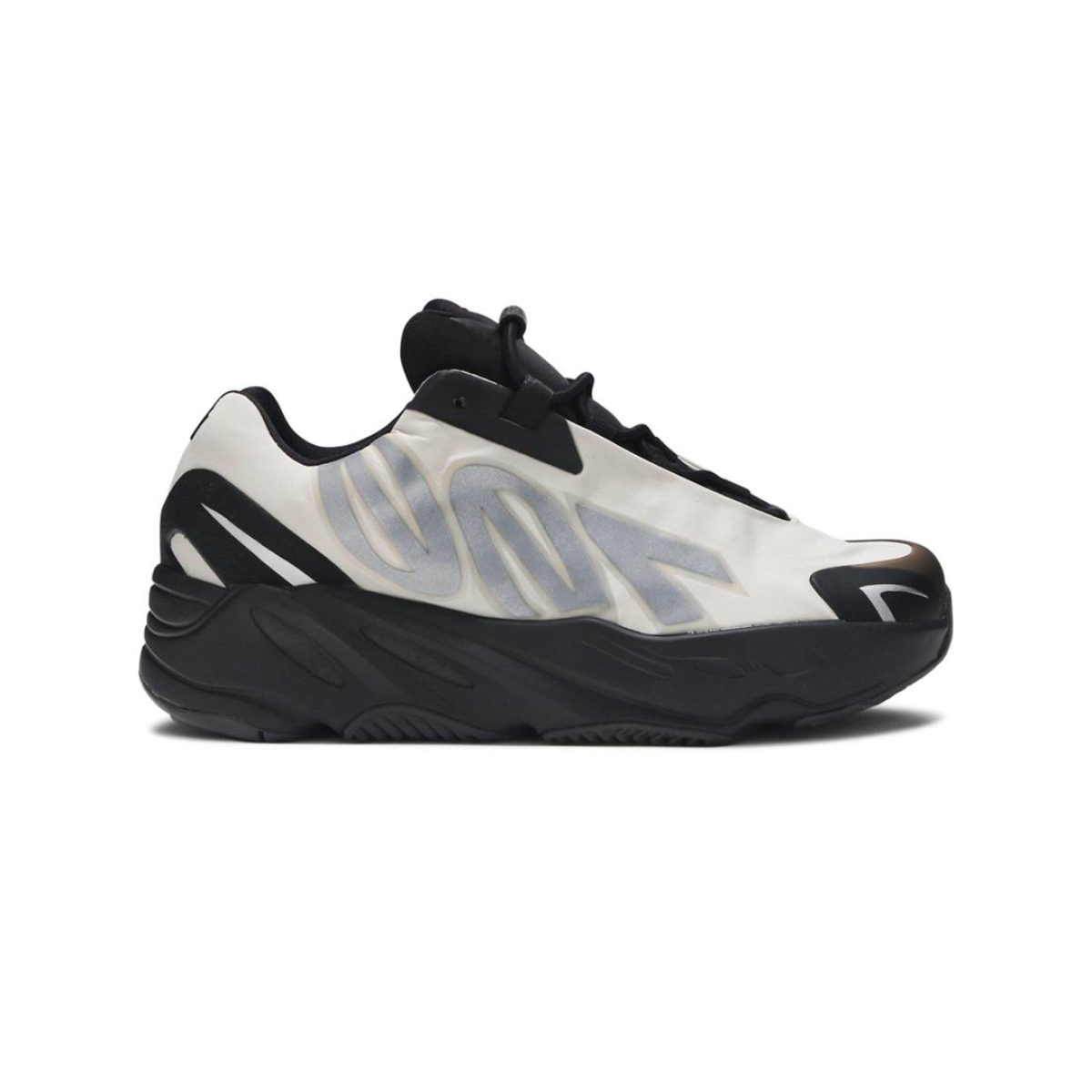 YEEZY BOOST 700 MNVN KIDS BONE - Image 2