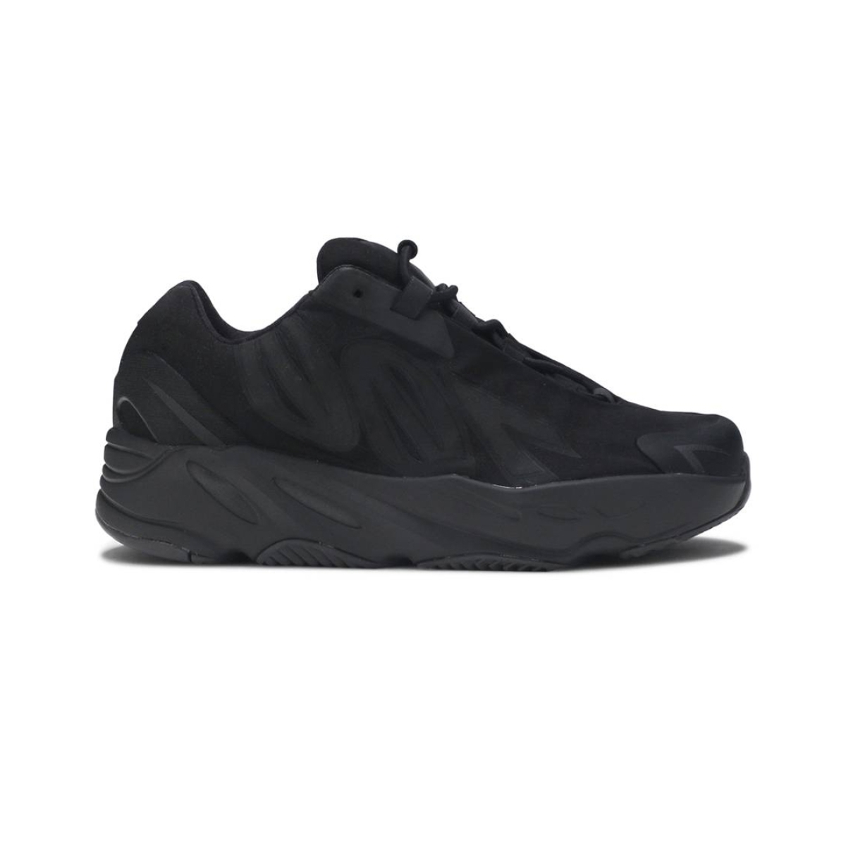 YEEZY BOOST 700 MNVN KIDS TRIPLE BLACK - Image 3