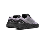 YEEZY BOOST 700 MNVN KIDS GEODE - Image 4