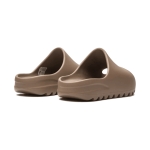 YEEZY SLIDES KIDS EARTH BROWN - Image 4